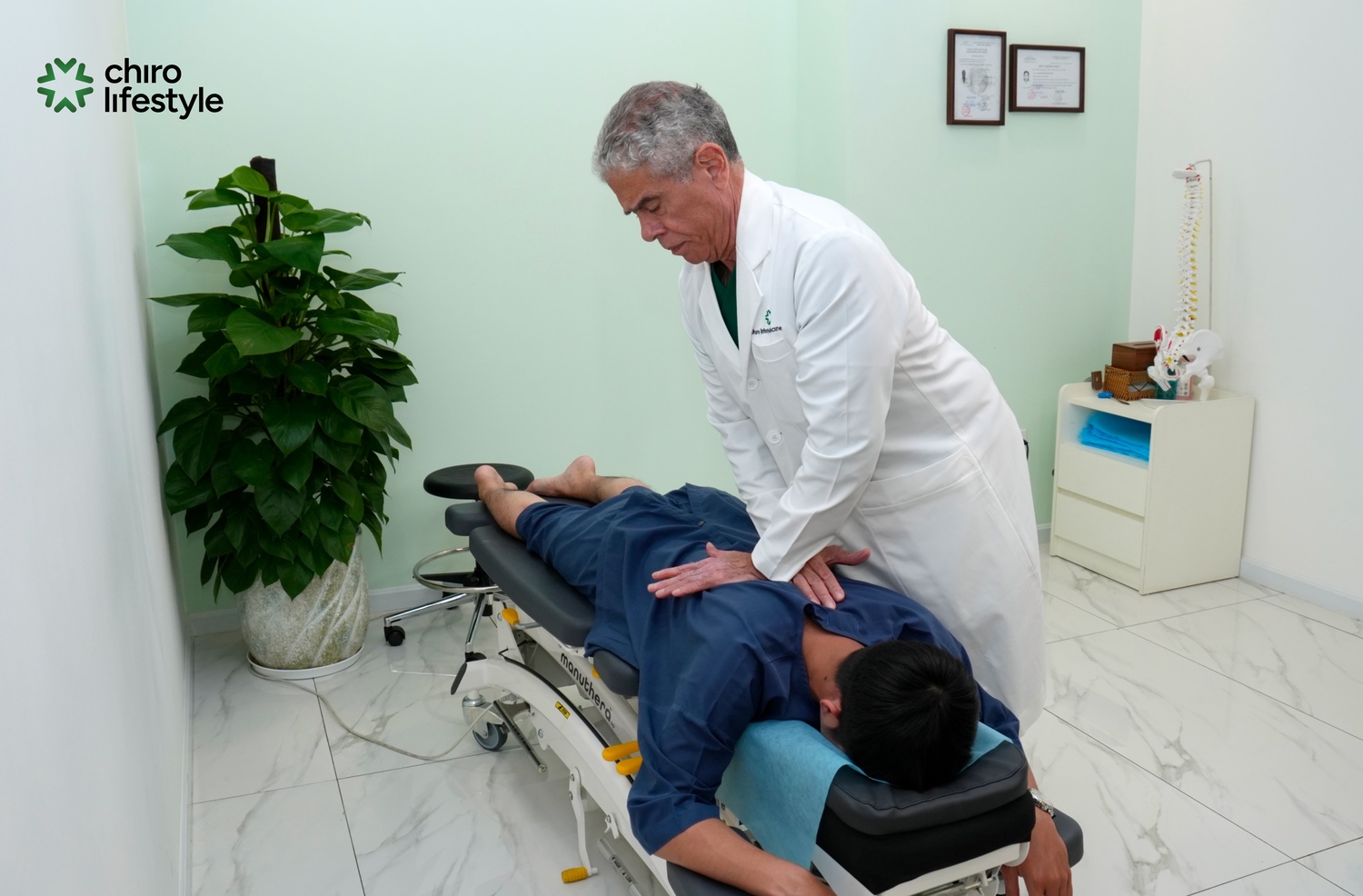 Sự kết hợp giữa nắn chỉnh và công nghệ giải áp cột sống không phẫu thuật