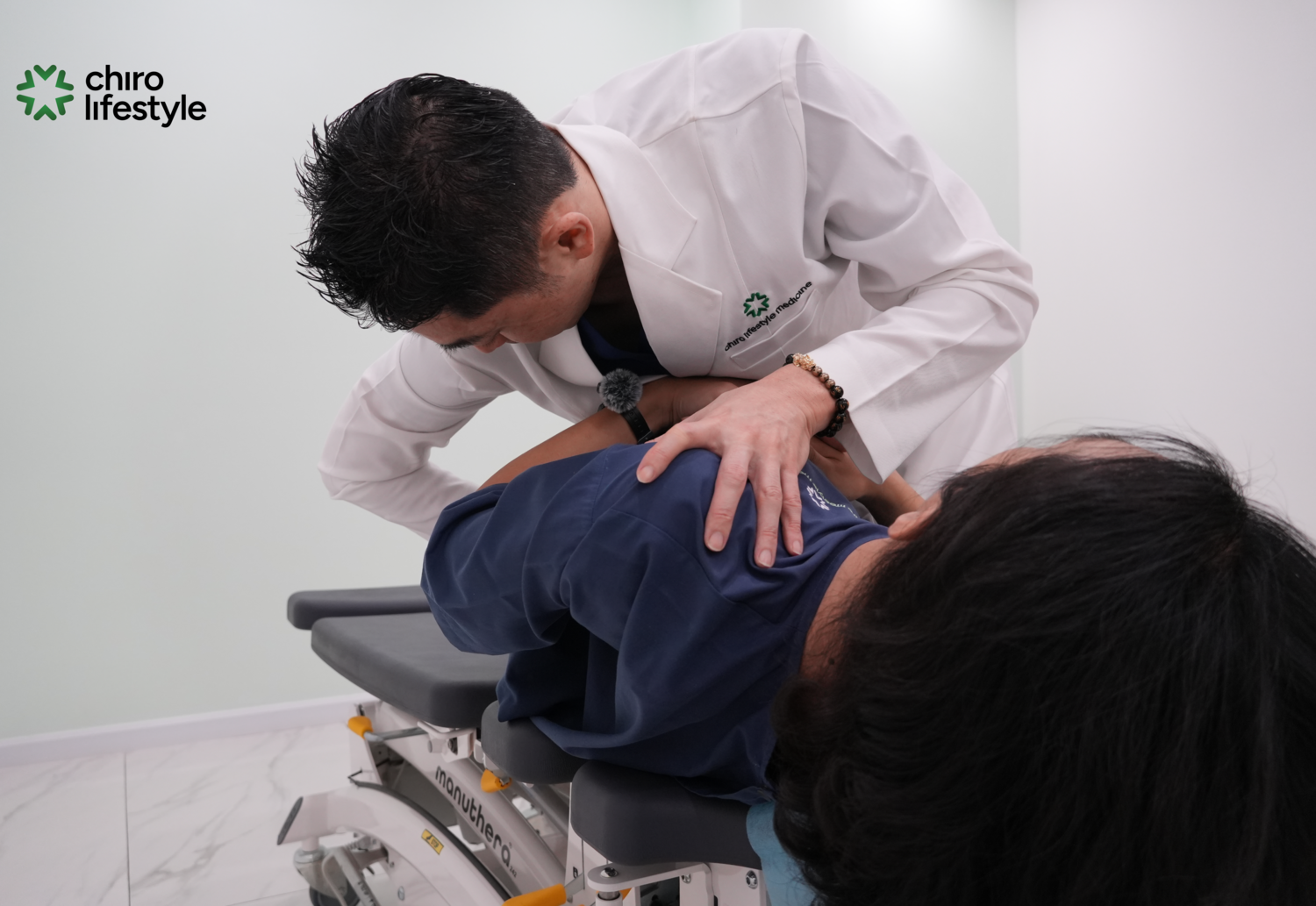 Nắn chỉnh xương khớp TPHCM: Làm sao để không “tiền mất tật mang”?
