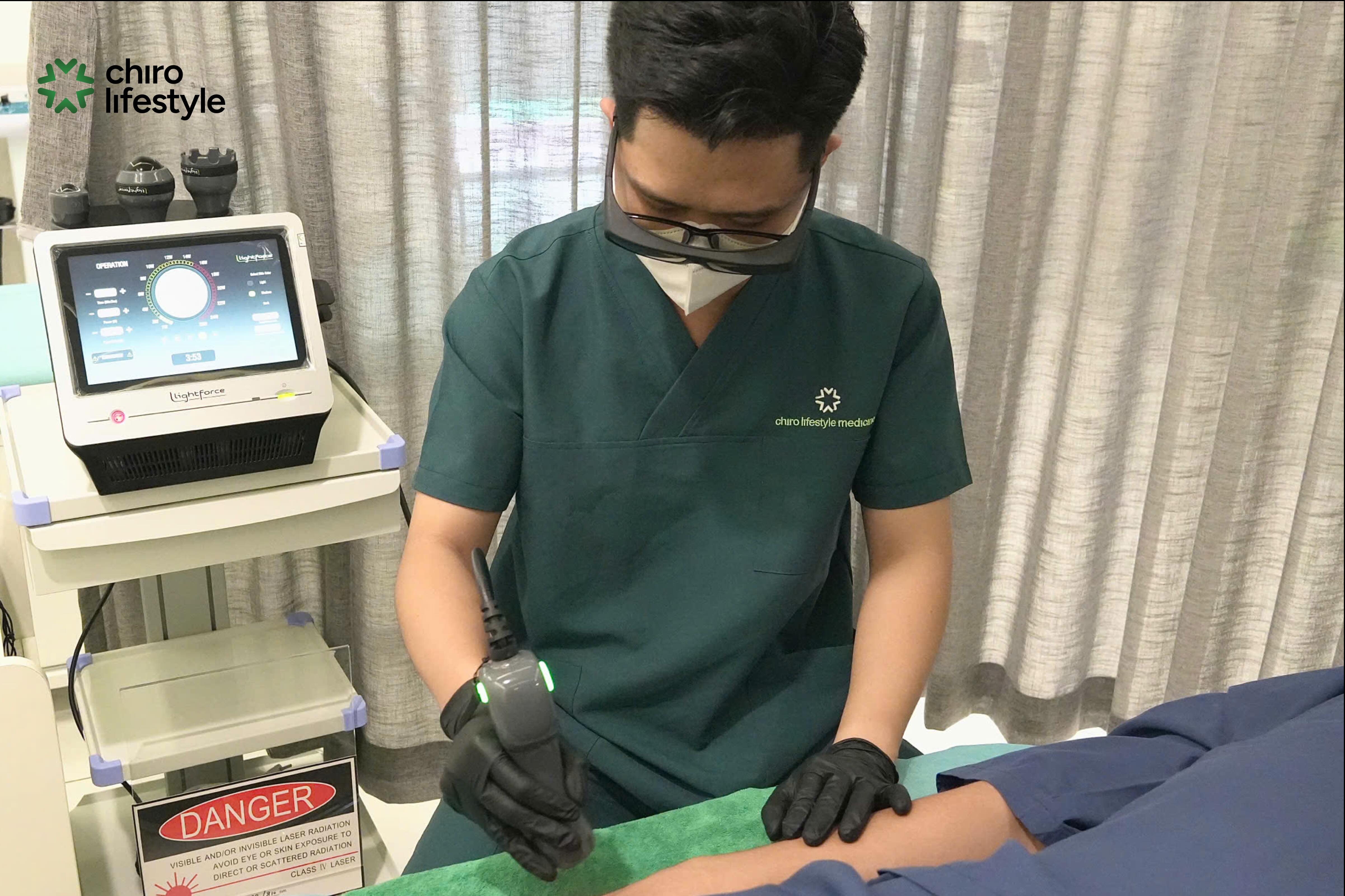 The team of formally qualified Physical Therapy and Rehabilitation technicians at Chiro Lifestyle will directly conduct laser therapy for patients.